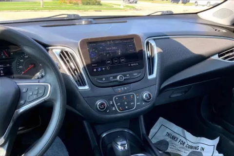 More photos of 2020 Chevrolet Malibu LT Sedan 4D at Cool Car Guys, WI