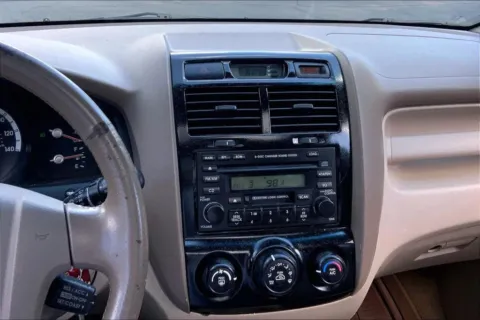 More photos of 2005 Kia Sportage EX Sport Utility 4D at Cool Car Guys, WI