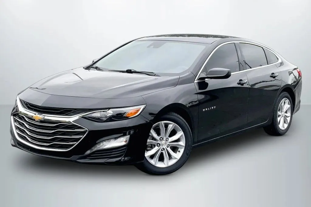Black 2023 Chevrolet Malibu 1LT Sedan 4D for sale in Janesville, WI