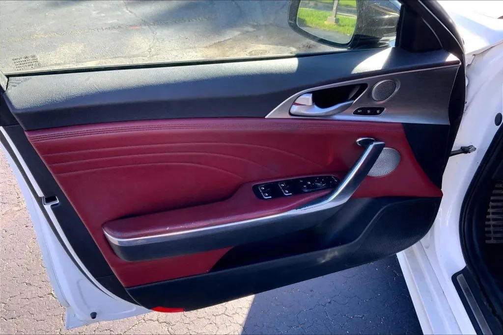 2022 Kia Stinger GT2 - Photo 23