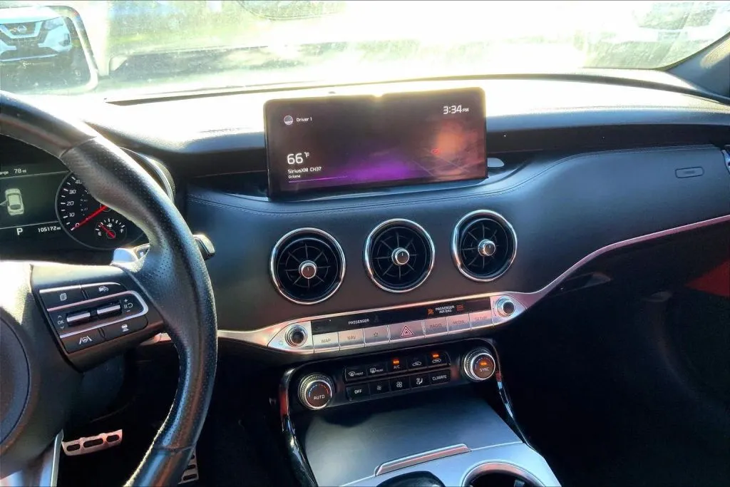 2022 Kia Stinger GT2 - Photo 5