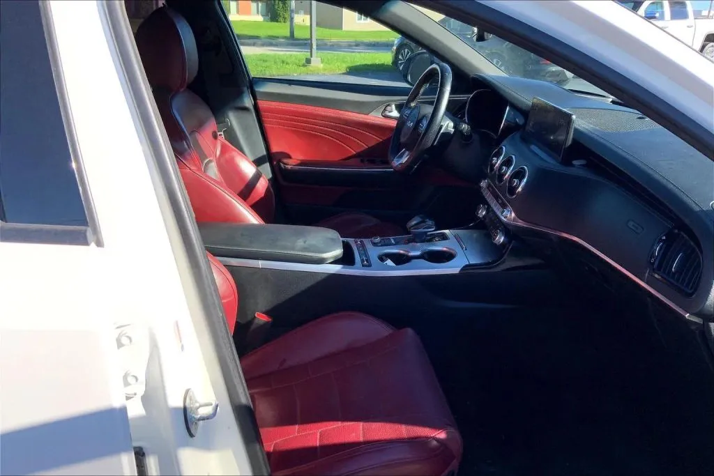 2022 Kia Stinger GT2 - Photo 7
