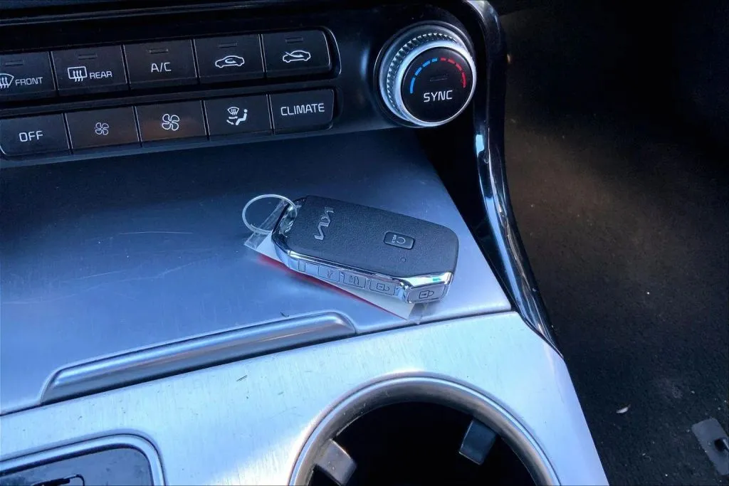 2022 Kia Stinger GT2 - Photo 10