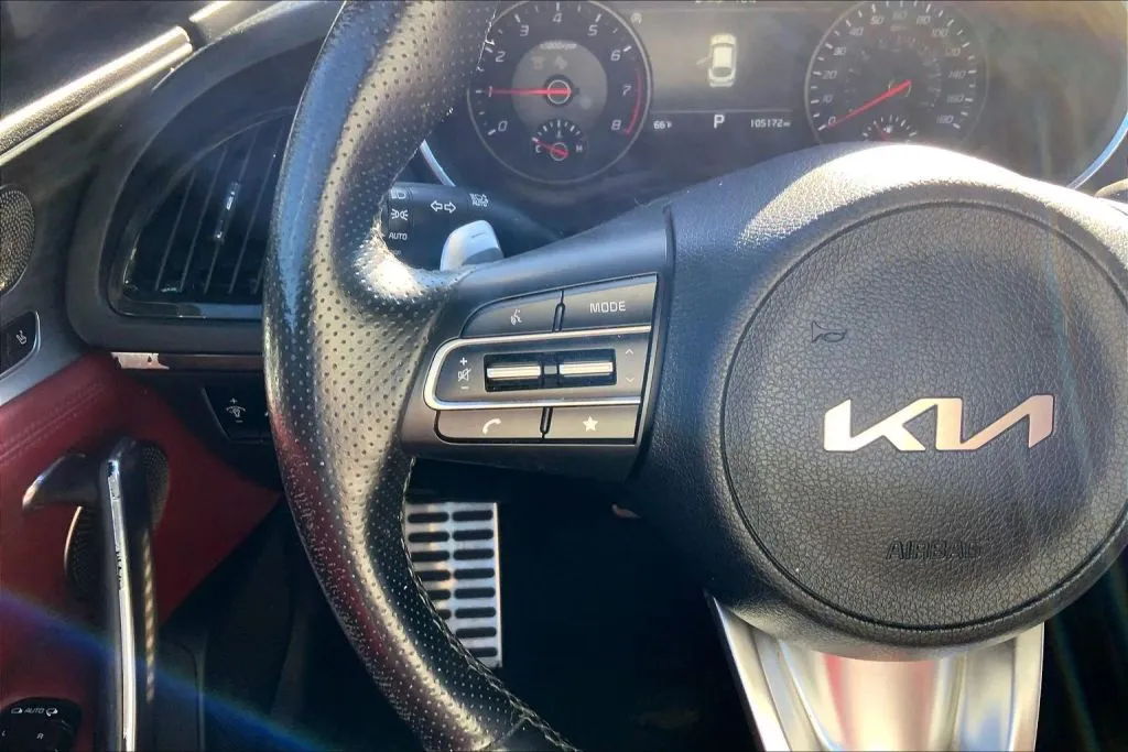 2022 Kia Stinger GT2 - Photo 18