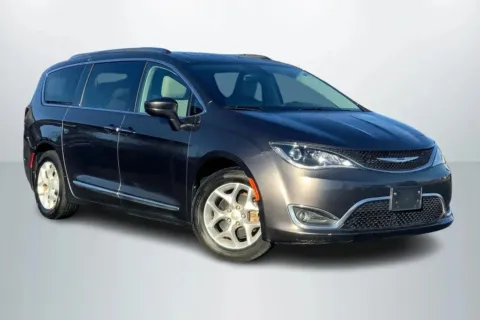 Photos of 2019 Chrysler Pacifica Touring L Minivan 4D for sale in Janesville, WI at CCG Automotive