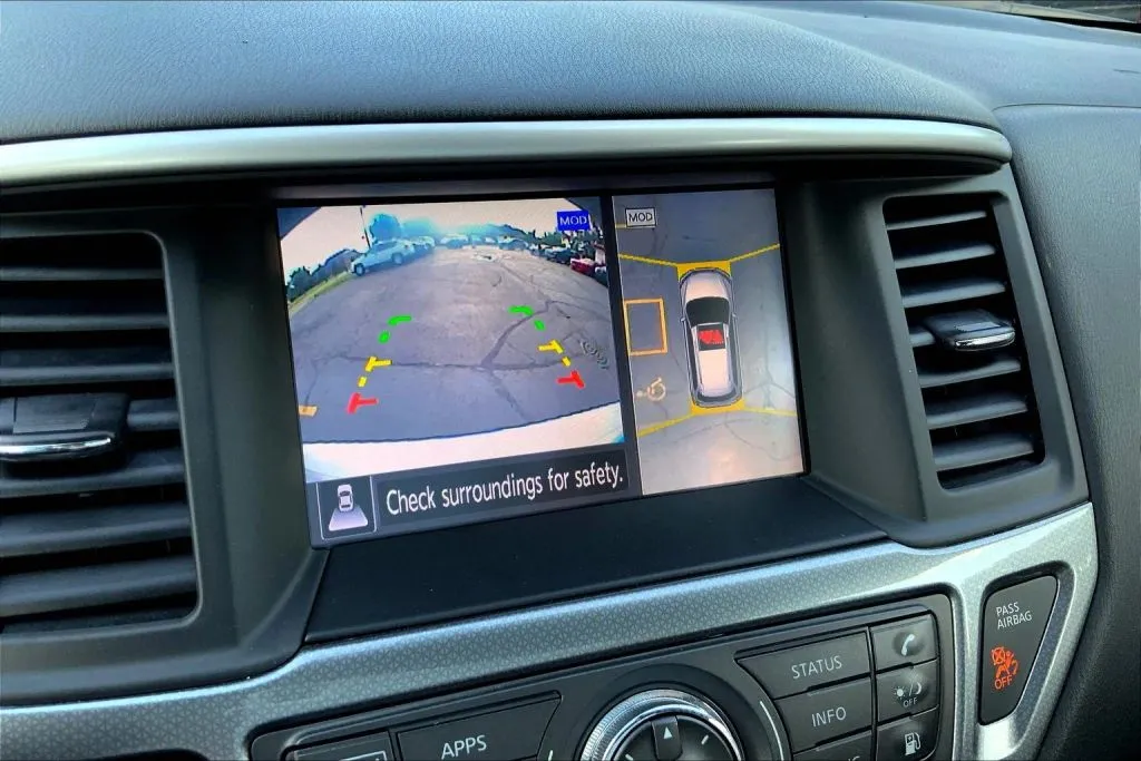 2019 Nissan Pathfinder SL - Photo 20