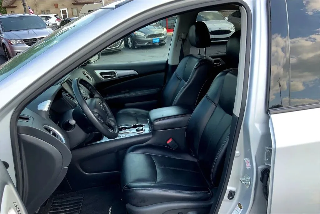 2019 Nissan Pathfinder SL - Photo 23