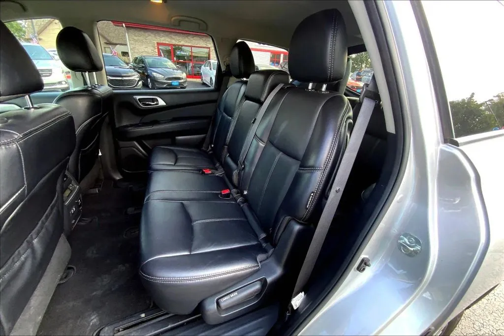 2019 Nissan Pathfinder SL - Photo 24
