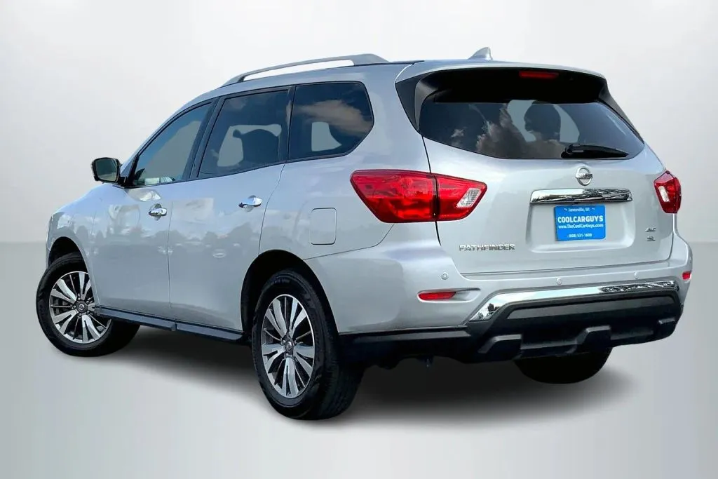 2019 Nissan Pathfinder SL - Photo 10
