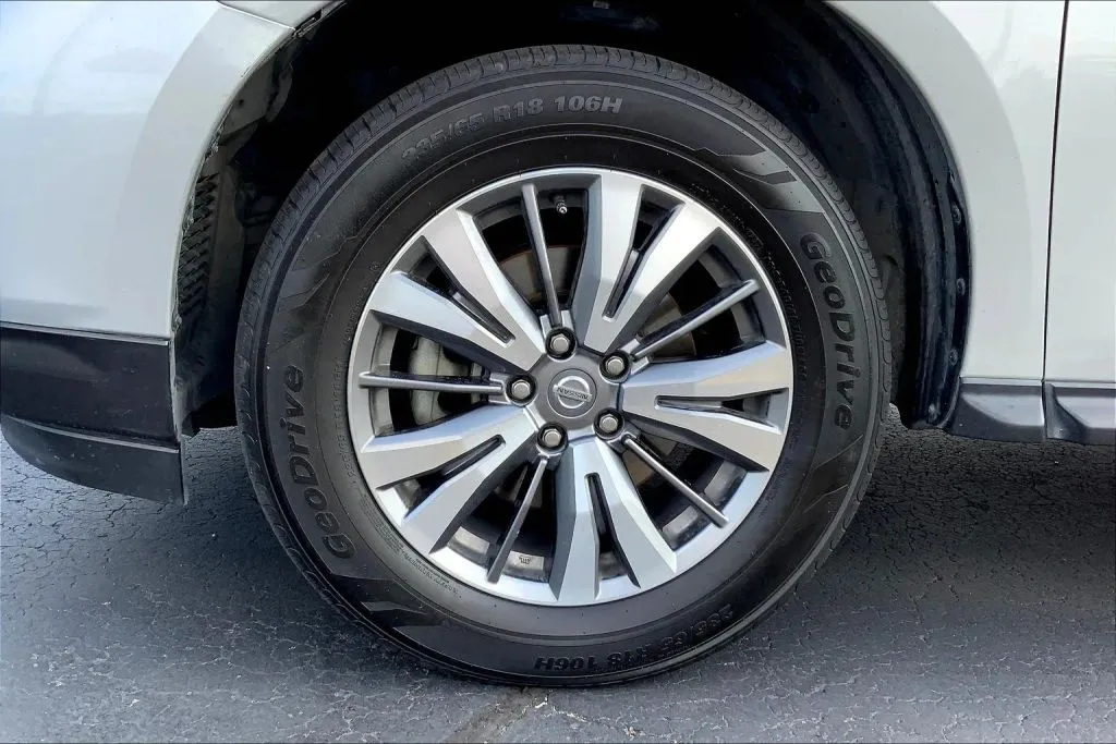 2019 Nissan Pathfinder SL - Photo 8