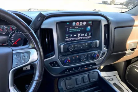 More photos of 2018 GMC Sierra 1500 Crew Cab SLT Pickup 4D 5 3/4 ft at CCG Automotive, WI