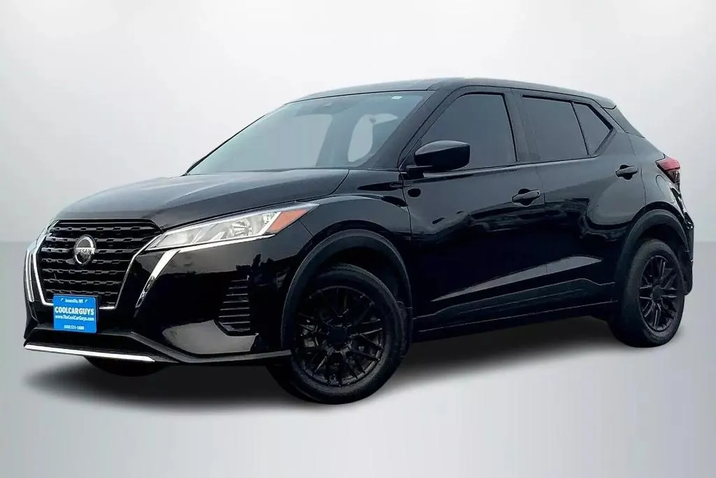 2021 Nissan Kicks S Sport Utility 4D for sale in Janesville, WI