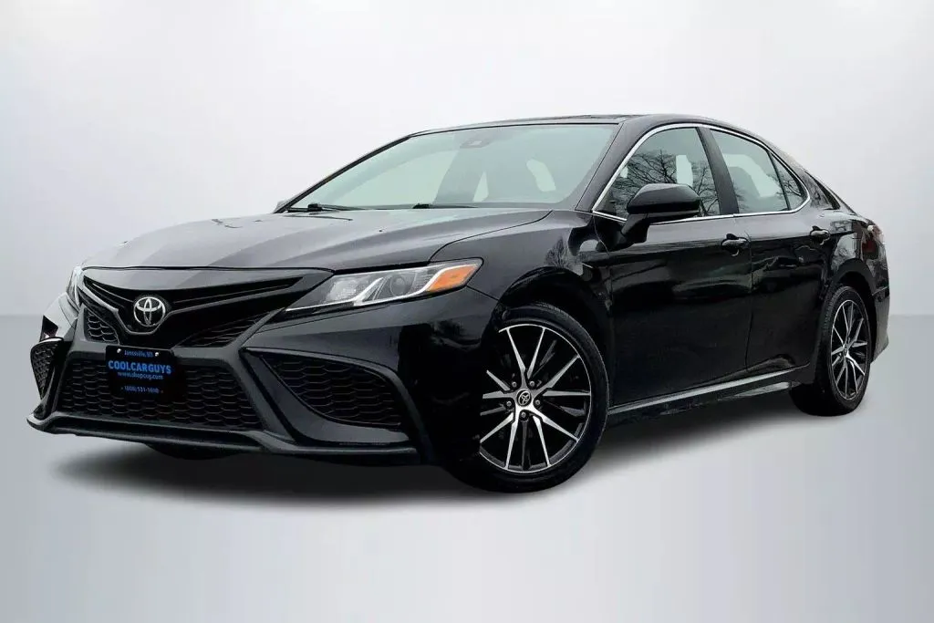 2021 Toyota Camry SE Sedan 4D for sale in Janesville, WI