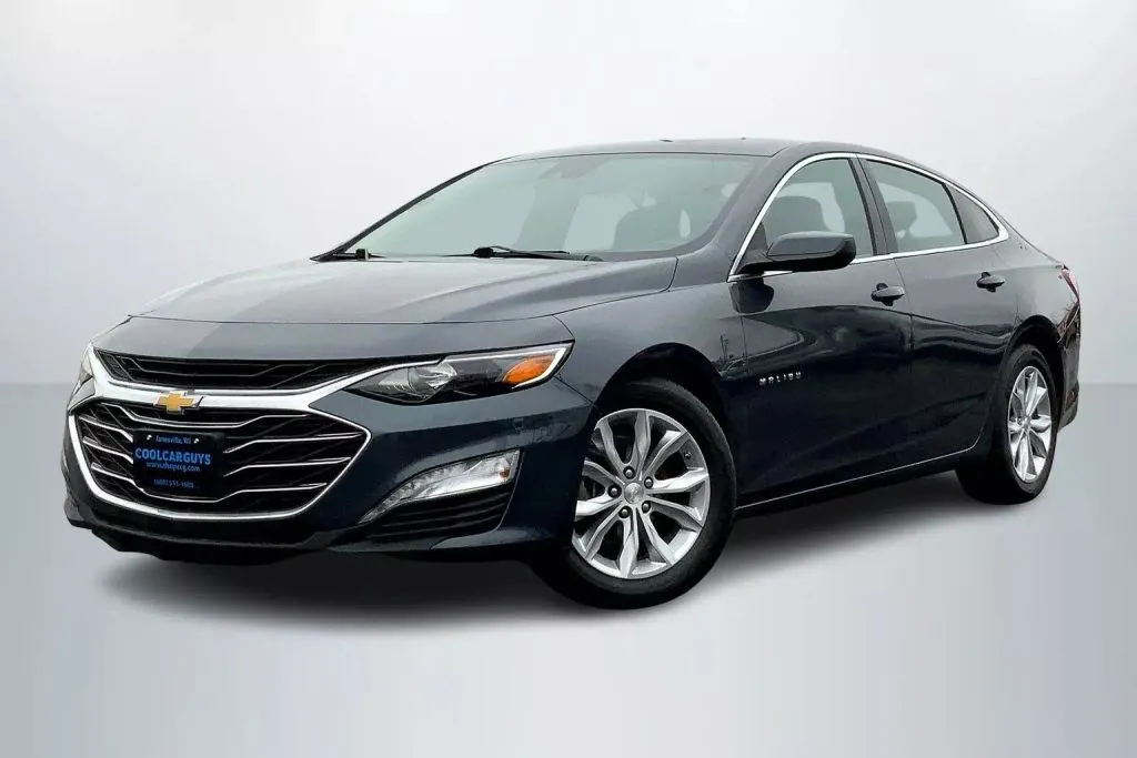 2020 Chevrolet Malibu LT Sedan 4D for sale in Janesville, WI