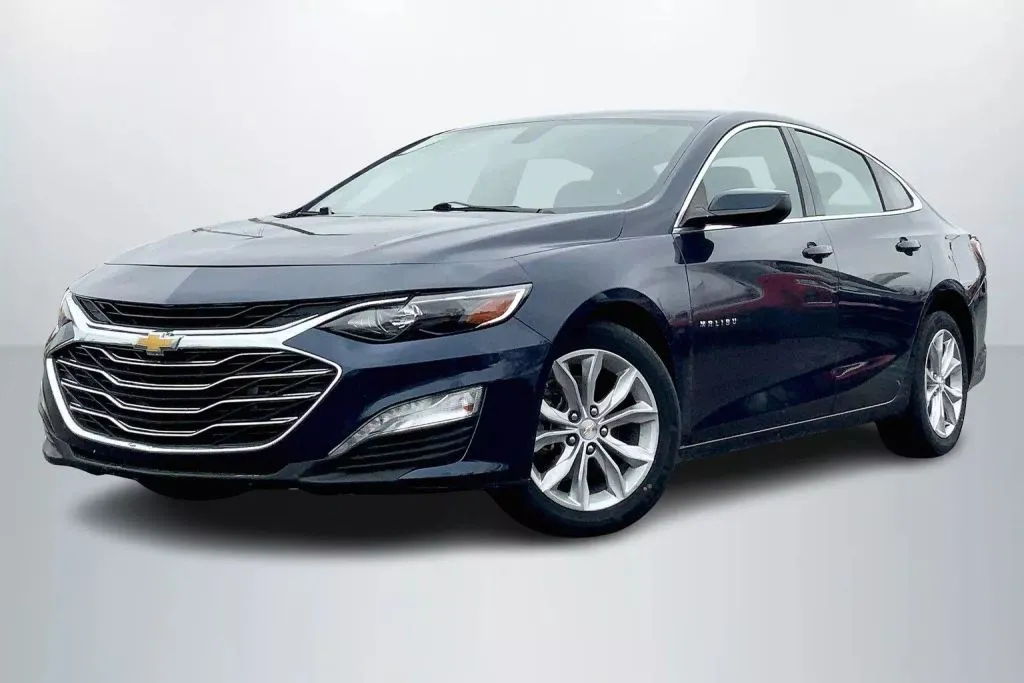 2022 Chevrolet Malibu LT Sedan 4D for sale in Janesville, WI