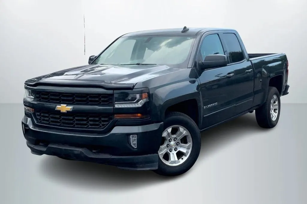 2018 Chevrolet Silverado 1500 Double Cab LT Pickup 4D 6 1/2 ft for sale in Janesville, WI