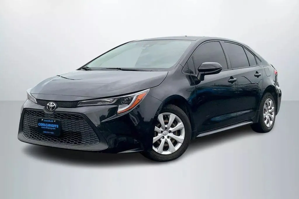 Black 2022 Toyota Corolla LE Sedan 4D for sale in Janesville, WI