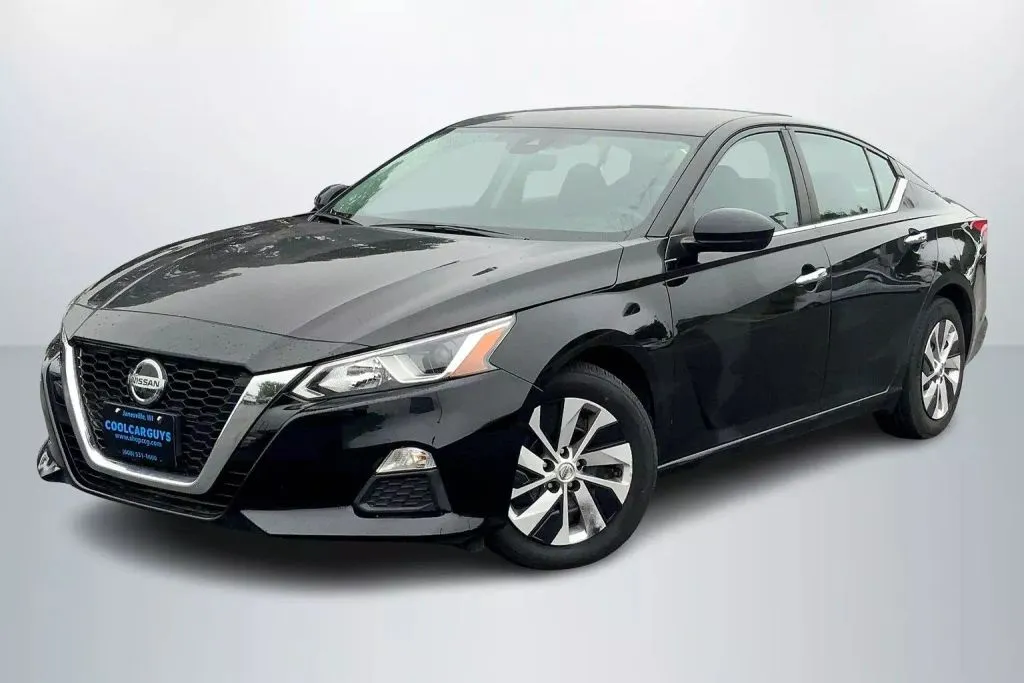 Black 2021 Nissan Altima 2.5 S Sedan 4D for sale in Janesville, WI