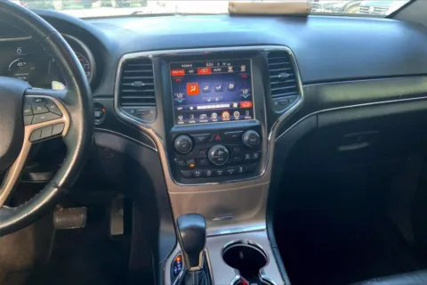 More photos of 2017 Jeep Grand Cherokee Limited Sport Utility 4D at Cool Car Guys, WI