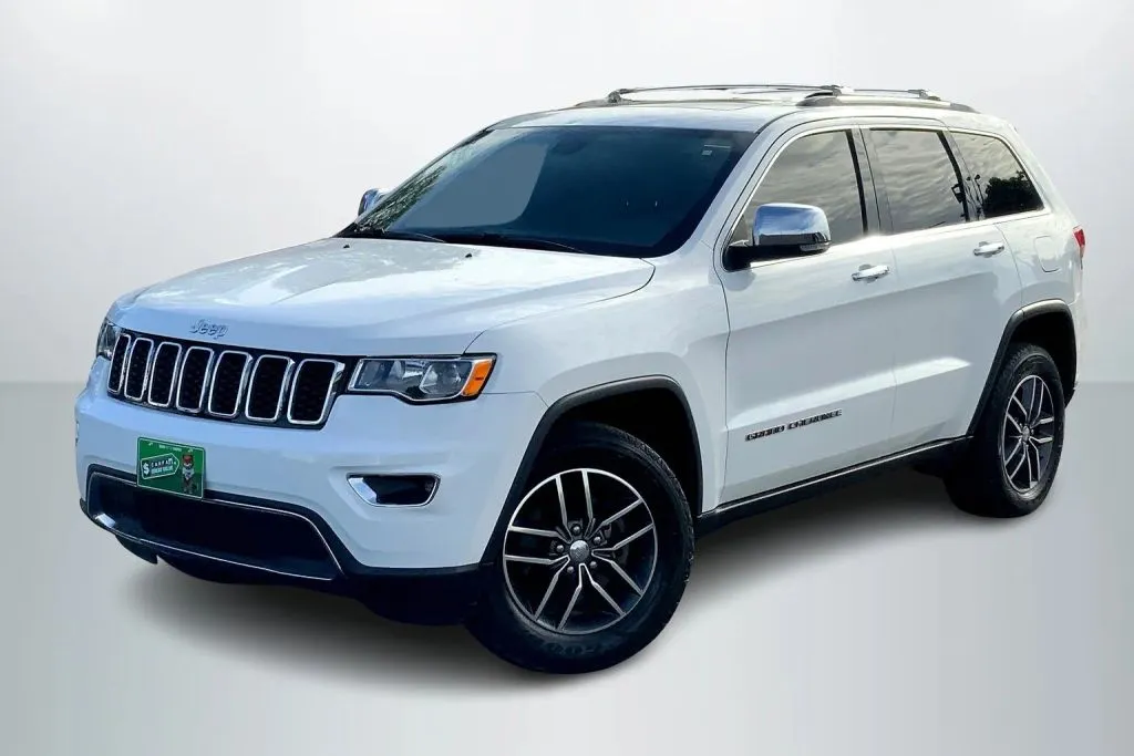 White 2017 Jeep Grand Cherokee Limited Sport Utility 4D for sale in Janesville, WI