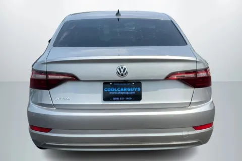 More photos of 2021 Volkswagen Jetta 1.4T R-Line Sedan 4D at Cool Car Guys, WI