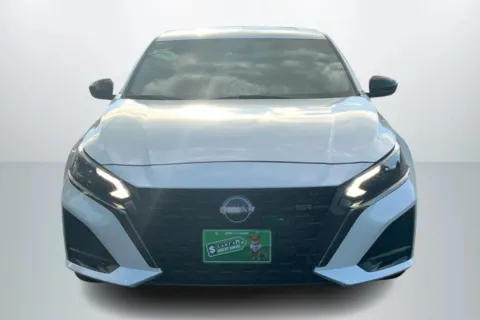 Another view of 2023 Nissan Altima 2.5 SR Sedan 4D for sale in Janesville, WI at Cool Car Guys