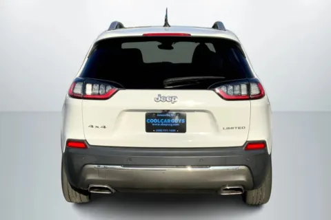 More photos of 2019 Jeep Cherokee Limited Sport Utility 4D at Cool Car Guys, WI