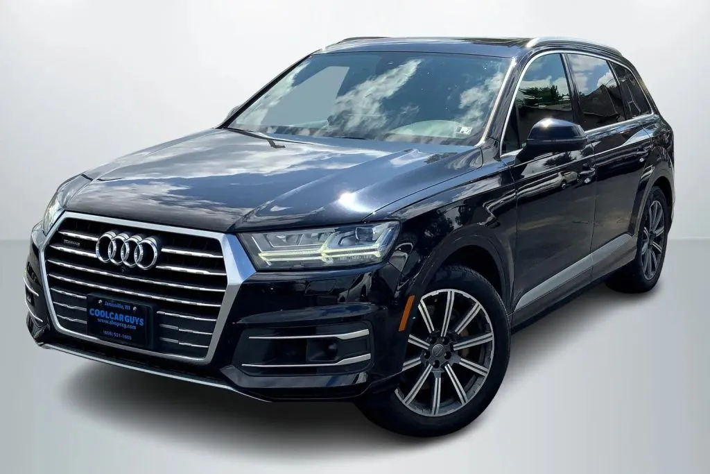 Black 2017 Audi Q7 3.0T Premium Plus Sport Utility 4D for sale in Janesville, WI