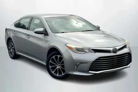Photos of 2018 Toyota Avalon XLE Sedan 4D for sale in Janesville, WI at Cool Car Guys