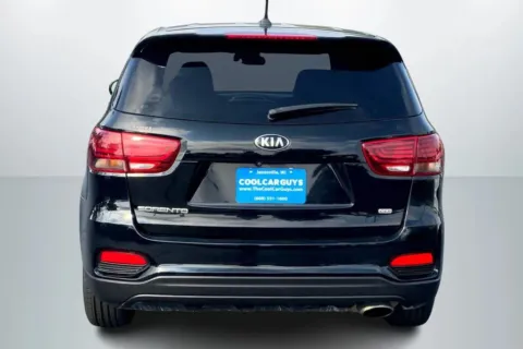 More photos of 2019 Kia Sorento LX Sport Utility 4D at Cool Car Guys, WI