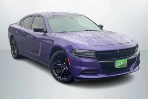 Photos of 2018 Dodge Charger SXT Sedan 4D for sale in Janesville, WI at Cool Car Guys