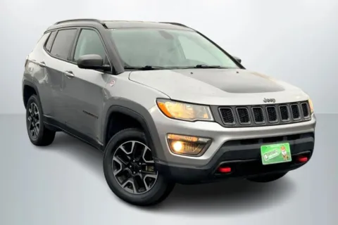 Photos of 2019 Jeep Compass Trailhawk Sport Utility 4D for sale in Janesville, WI at Cool Car Guys