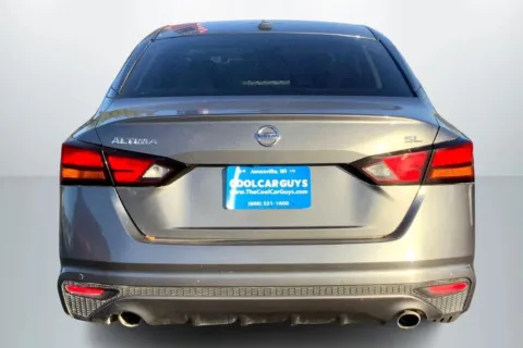More photos of 2019 Nissan Altima 2.5 SL Sedan 4D at Cool Car Guys, WI
