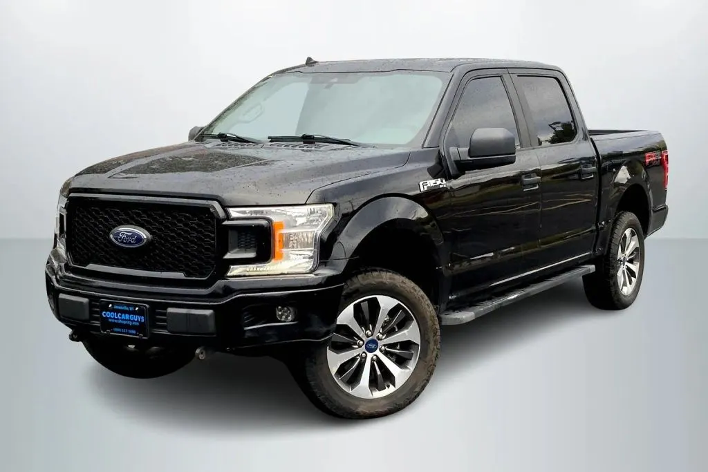 Black 2020 Ford F-150 SuperCrew Cab XL Pickup 4D 5 1/2 ft for sale in Janesville, WI