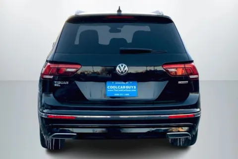 More photos of 2020 Volkswagen Tiguan SEL Premium R-Line 4MOTION Sport Utility 4D at Cool Car Guys, WI