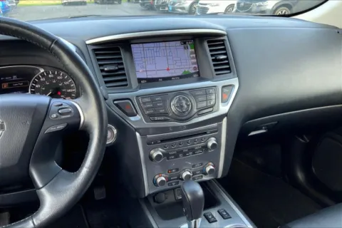 More photos of 2019 Nissan Pathfinder SL Sport Utility 4D at Cool Car Guys, WI