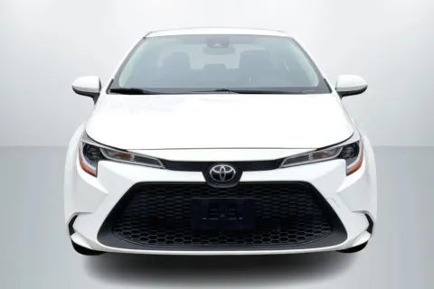 Another view of 2020 Toyota Corolla LE Sedan 4D for sale in Janesville, WI at Cool Car Guys