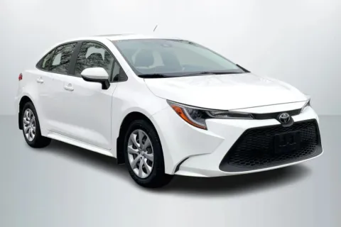 Photos of 2020 Toyota Corolla LE Sedan 4D for sale in Janesville, WI at Cool Car Guys