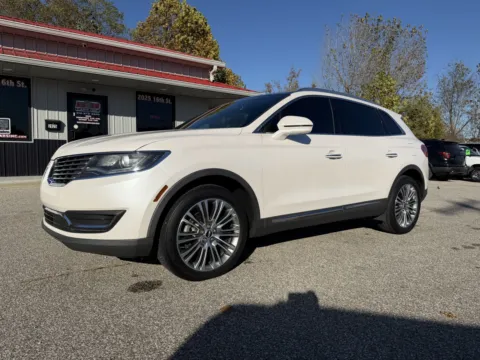 White 2017 Lincoln MKX Reserve for sale in Bedford, IN