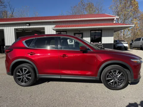 More photos of 2017 Mazda CX-5 GT at B&B Cars Inc., IN