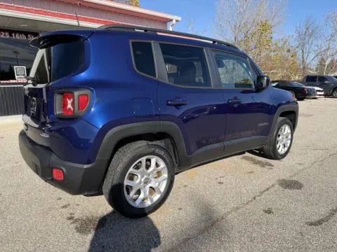 More photos of 2018 Jeep Renegade Latitude at B&B Cars Inc., IN