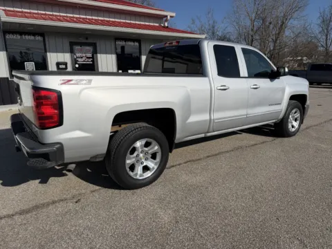 More photos of 2015 Chevrolet Silverado 1500 LT Z71 at B&B Cars Inc., IN