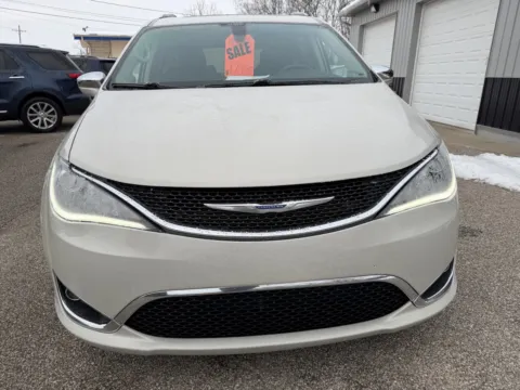 Photos of 2019 Chrysler Pacifica Limited for sale in Bedford, IN at B&B Cars Inc.