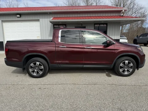 Another view of 2018 Honda Ridgeline RTL-E for sale in Bedford, IN at B&B Cars Inc.