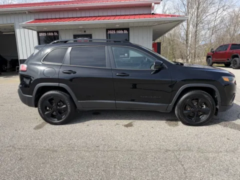 More photos of 2021 Jeep Cherokee Latitude Plus at B&B Cars Inc., IN
