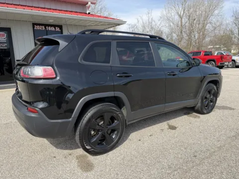 More photos of 2021 Jeep Cherokee Latitude Plus at B&B Cars Inc., IN