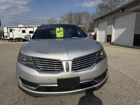 Photos of 2018 Lincoln MKX Reserve for sale in Bedford, IN at B&B Cars Inc.