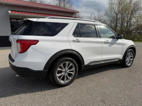More photos of 2021 Ford Explorer Limited at B&B Cars Inc., IN