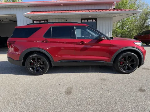 More photos of 2020 Ford Explorer ST at B&B Cars Inc., IN
