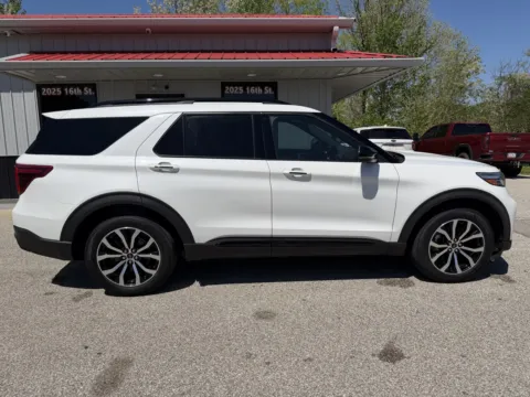 More photos of 2020 Ford Explorer ST at B&B Cars Inc., IN